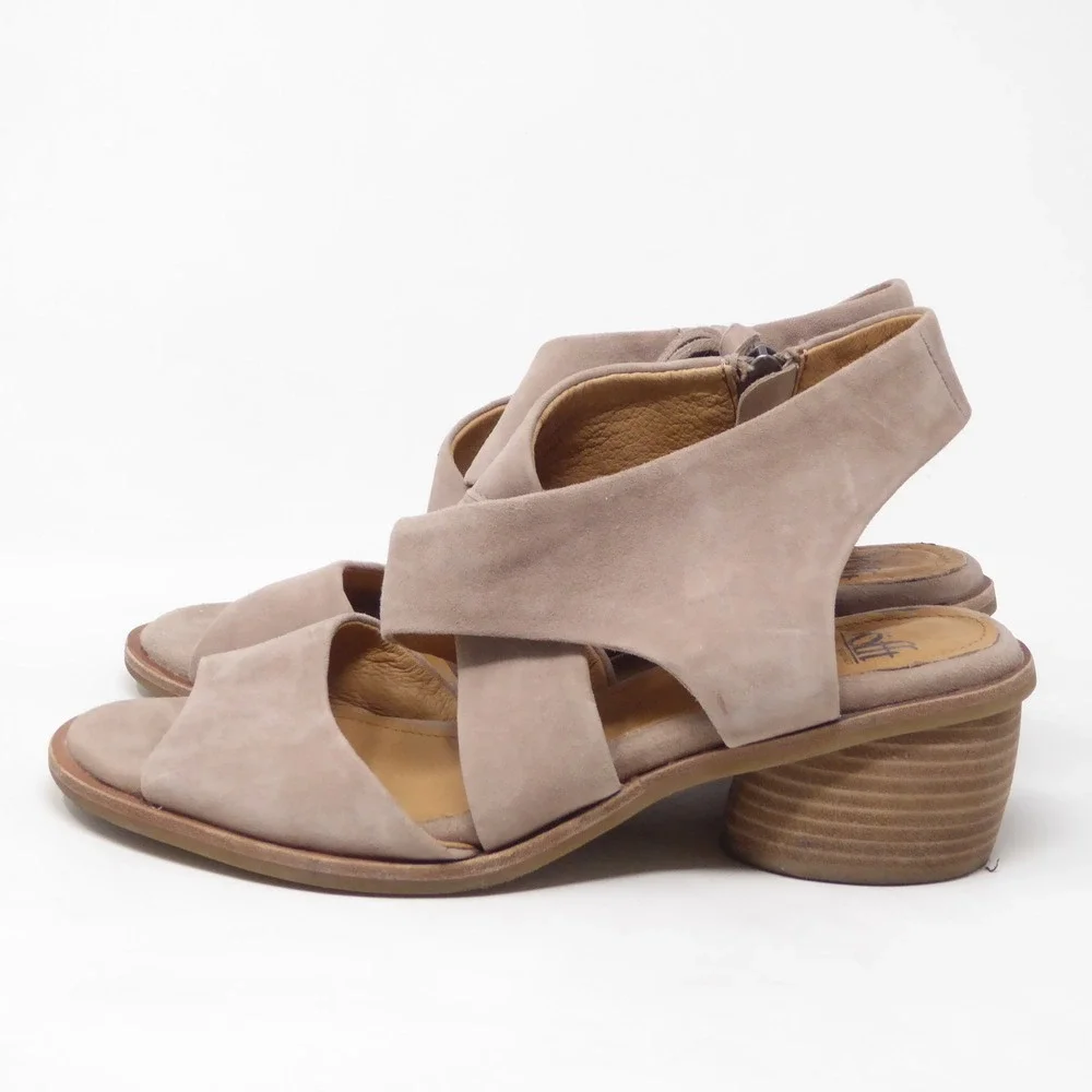 Sofft Womens Camille Heeled Wraparound Sandals Taupe Suede Block Heel 9M